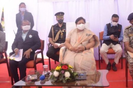 बस्तर में कोई भी योजना आये यहाँ के लोगों का अहित नहीं होने दिया जायेगा – राज्यपाल 