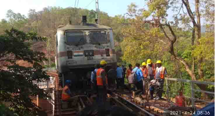 बस्तर में पैसेंजर ट्रेन गिराने की नक्सली साजिश नाकाम