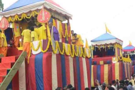 दुनिया के इकलौते इस जगन्नाथ मंदिर में स्थापित हैं 22 प्रतिमाएं, होती है पूजा और निकलती है रथयात्रा
