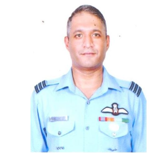 शौर्य चक्र से सम्मानित पायलट वरुण सिंह ने हजारों फीट आसमान पर बेकाबू लड़ाकू विमान को सुरक्षित लैंड किया