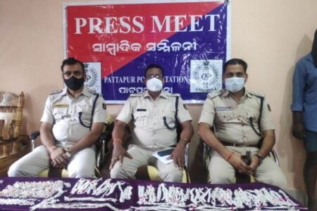 व्यापारी से चांदी छीनने का आरोपी लुटेरा गिरफ्तार, 4 किलो चांदी बरामद