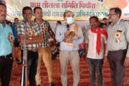 पिथौरा: डॉक्टर अजमानी उत्कृष्ट सेवा, शिवशंकर पटनायक उत्कृष्ट लेखन के लिए सम्मानित