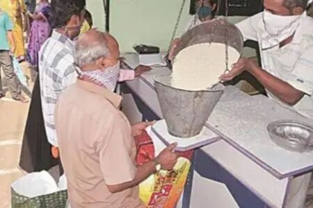 अमीर राशनकार्ड कर दें सरेंडर वर्ना होगी FIR