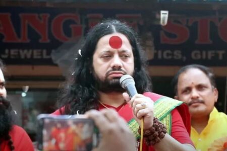 बाबा कालीचरण खजुराहो से गिरफ़्तार
