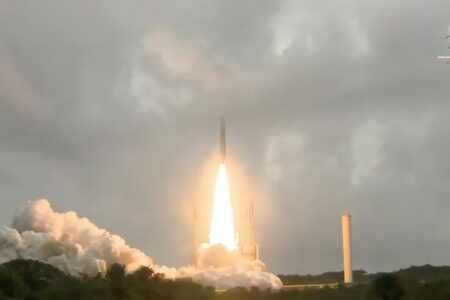 NASA का टेलिस्कोप जेम्स वेब स्पेस लॉंच