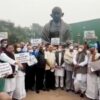 राज्यसभा के 12 सदस्यों के निलंबन के विरोध में विपक्ष का प्रदर्शन