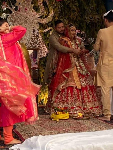 तेजस्वी यादव ने बचपन की दोस्त रेचल के साथ रचाई शादी