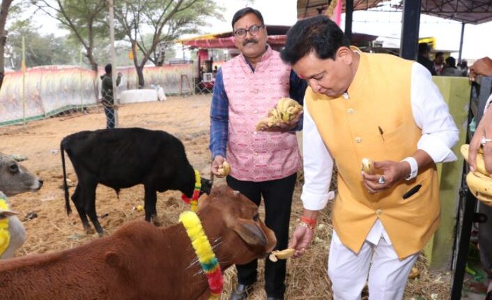बनवारी-गौशाला केंदूढार पहुंचे नीलांचल के सम्पत अग्रवाल
