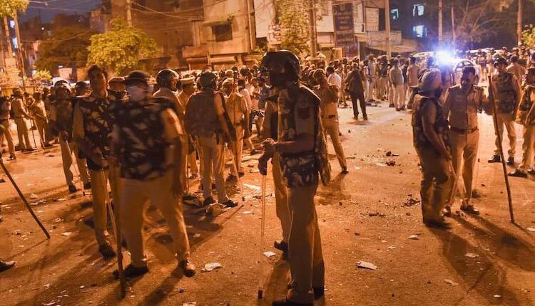 दिल्ली के बाद अब आंध्र में शोभा यात्रा के दौरान झड़प-पथराव