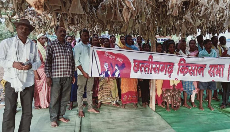 परसा खदान का विरोध: किसान सभा एवं आदिवासी एकता महासभा ने दिया समर्थन