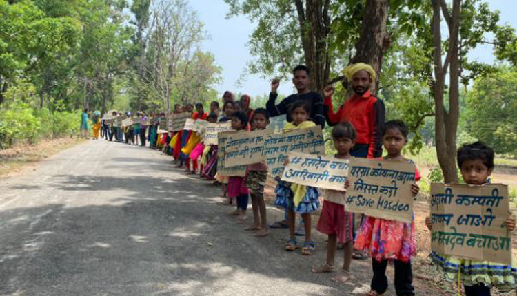 हसदेव के बेमुद्दत धरने को मिला सर्व आदिवासी समाज का साथ, बनी रणनीति