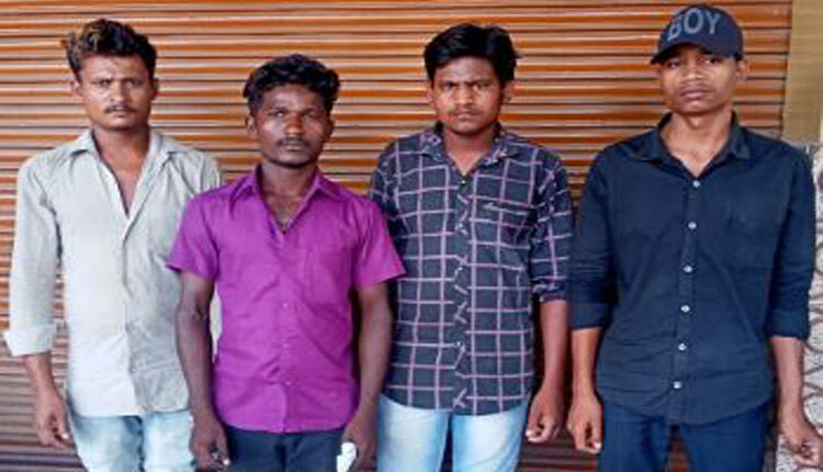 इस तरह लौटे तमिलनाडु के पेपर मिल में बंधक पिथौरा के युवा मजदूर