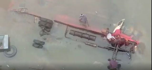 यात्रियों से भरी महाराष्ट्र रोडवेज की बस नर्मदा नदी में गिरी, 13 मौतें :देखें वीडियो