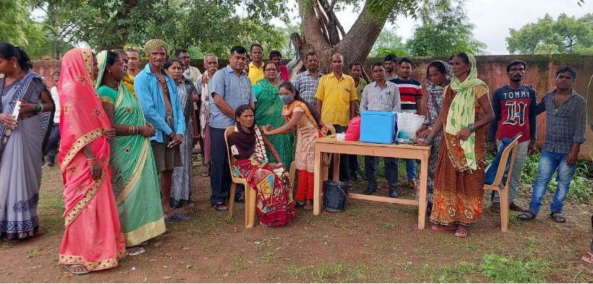 टीकाकरण महाभियान, पिथौरा ब्लॉक का डिघेपुर महासमुंद जिले में अव्वल 
