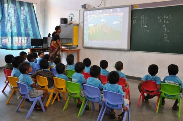 छत्तीसगढ़ के सरकारी स्कूलों में अब स्मार्ट क्लास – Desh Digital