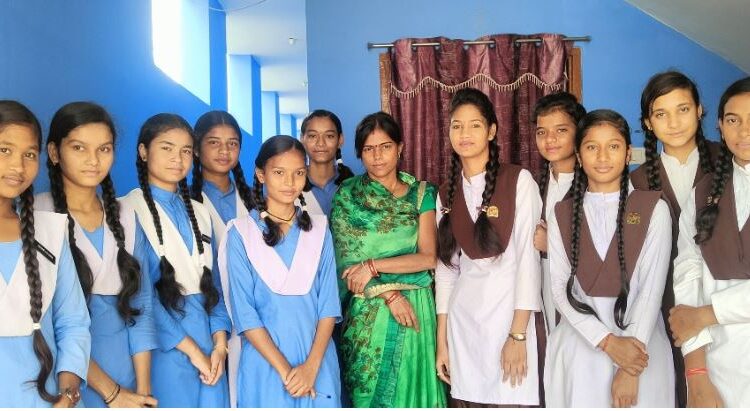 पिथौरा के 11 बाल वैज्ञानिकों का चयन राज्य स्तर विज्ञान मेले के लिए