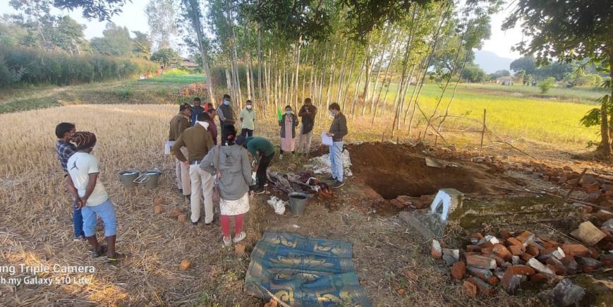 बेटी ने लगाया पिता की हत्या का आरोप, 2 माह बाद कब्र से शव निकाल पोस्टमार्टम