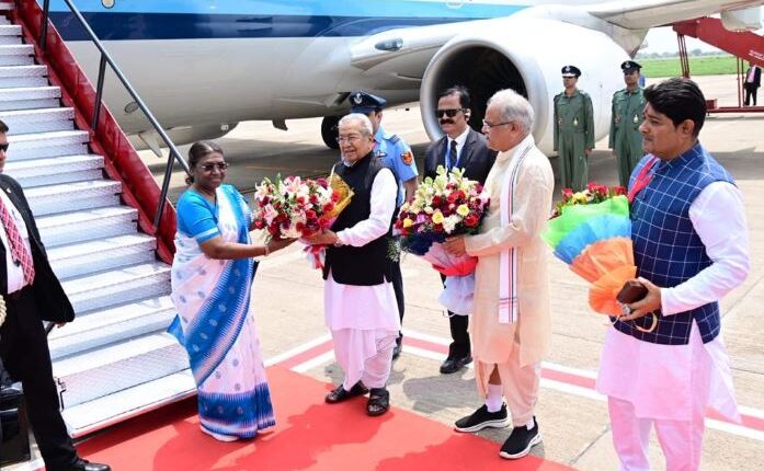 छत्तीसगढ़ प्रवास पर राष्ट्रपति द्रौपदी मुर्मु का आत्मीय स्वागत
