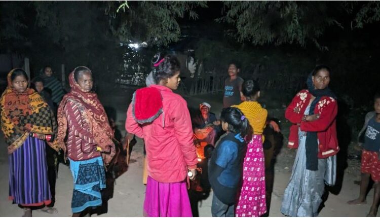 हाथियों की वजह से ग्रामीणों को करना पड़ रहा रतजगा