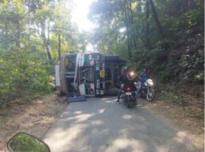 पिथौरा कसडोल मार्ग बन्द, गिरौदपुरी मेला में अवरोध