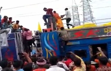 डीजे ट्रॉली में करंट, 9 कांवरियों की मौत