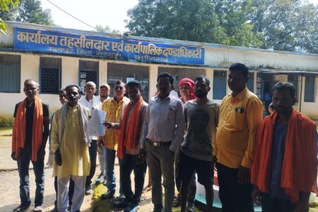 राजबांध आंगनबाड़ी हेतु प्रस्तावित भूमि पर अवैध कब्जा, एसडीएम तहसीलदार को ज्ञापन