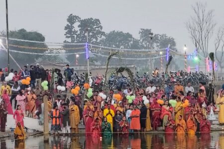 उदयपुर में हर्षोल्लास से मना छठ पर्व, श्रद्धालुओं ने दी उगते सूर्य को अर्घ्य